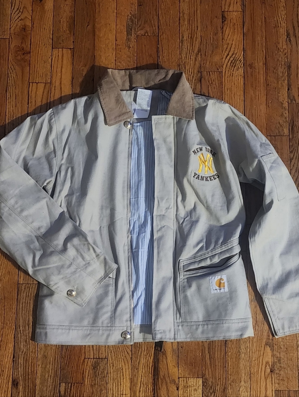 Carhartt Khaki Jacket with Brown Corduroy Collar and NY Yankees Logo BRAND NEW - Picture 2 of 6